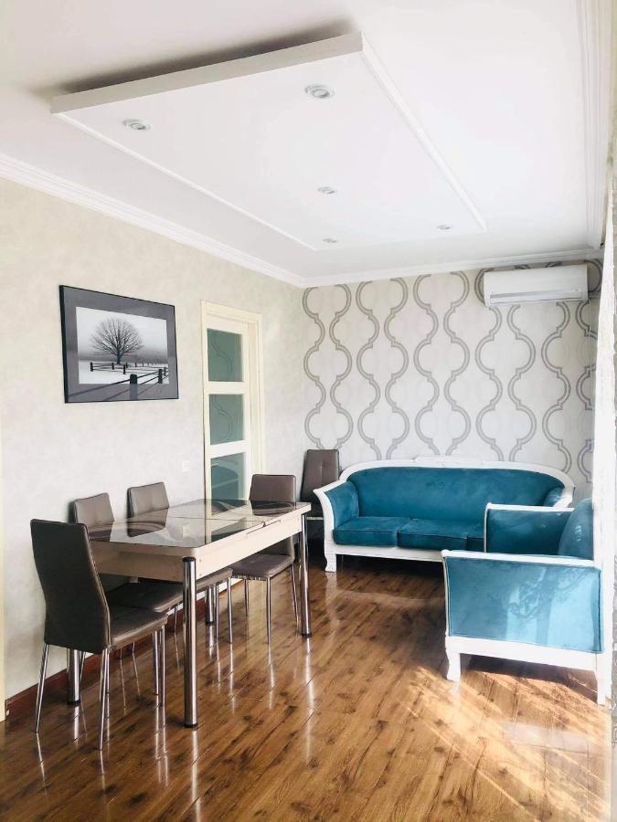 Apartment Near The Sea Batumi Exterior photo